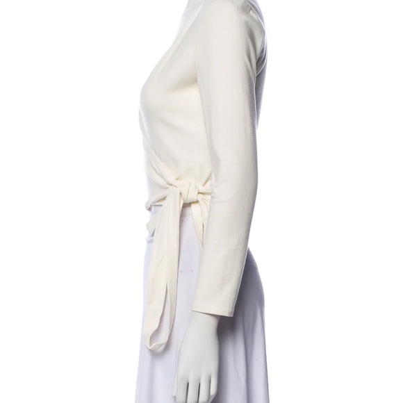 Reformation Plunge Neckline Three-Quarter Sleeve Crop Top - Picture 2 of 3